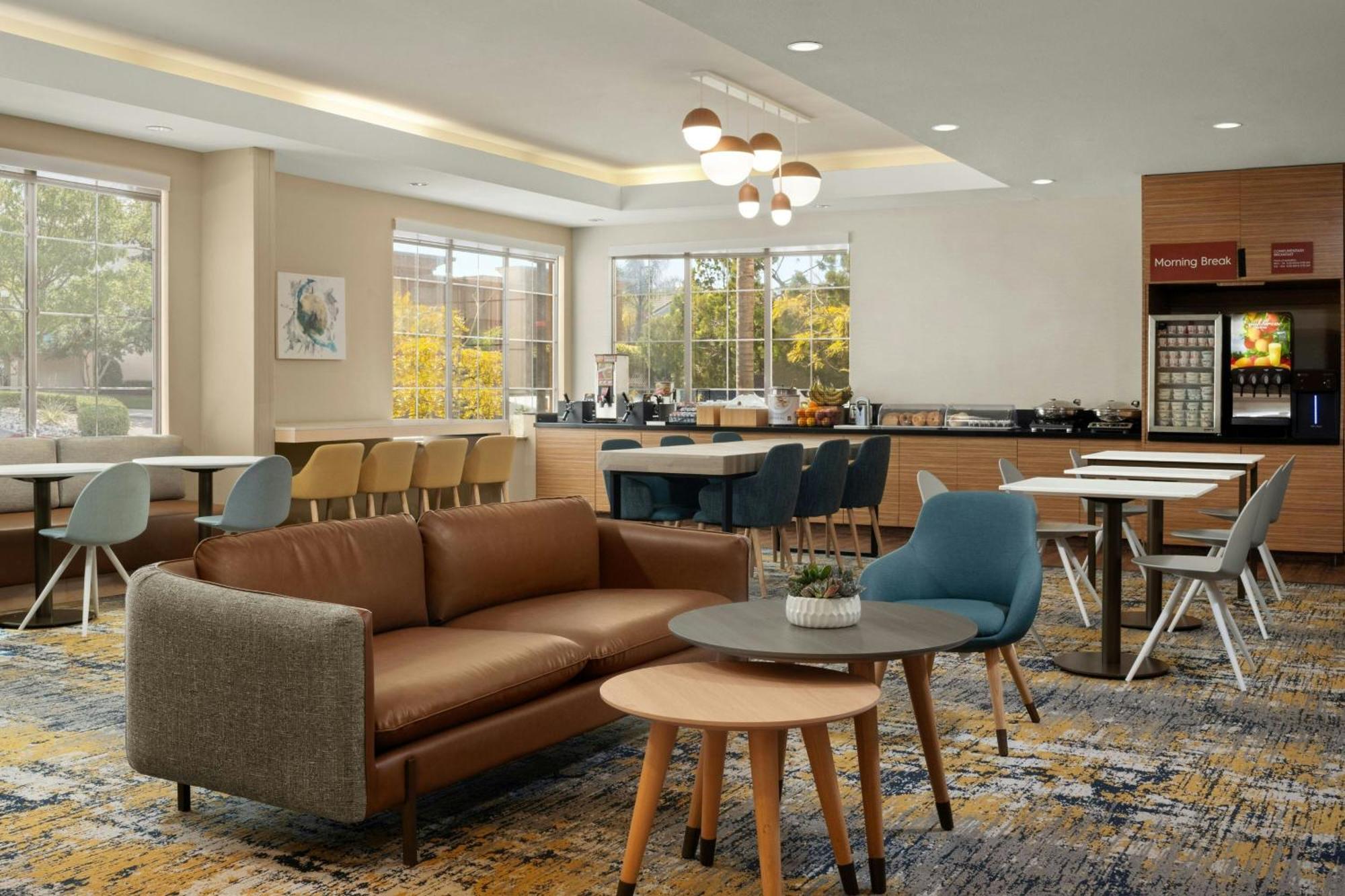Towneplace Suites By Marriott San Diego Carlsbad / Виста Экстерьер фото