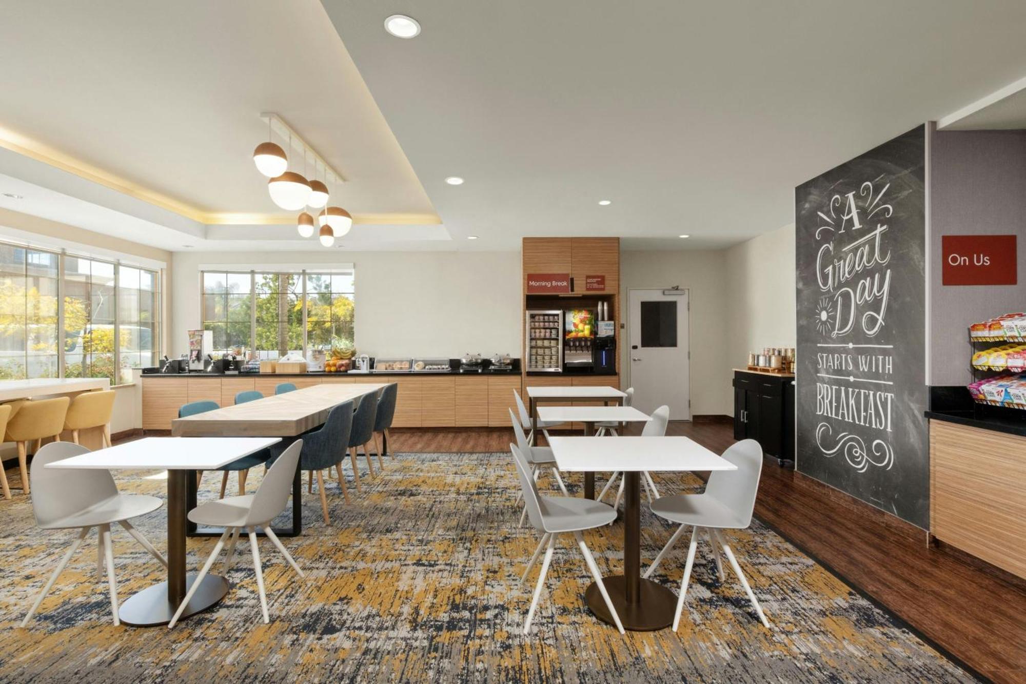 Towneplace Suites By Marriott San Diego Carlsbad / Виста Экстерьер фото