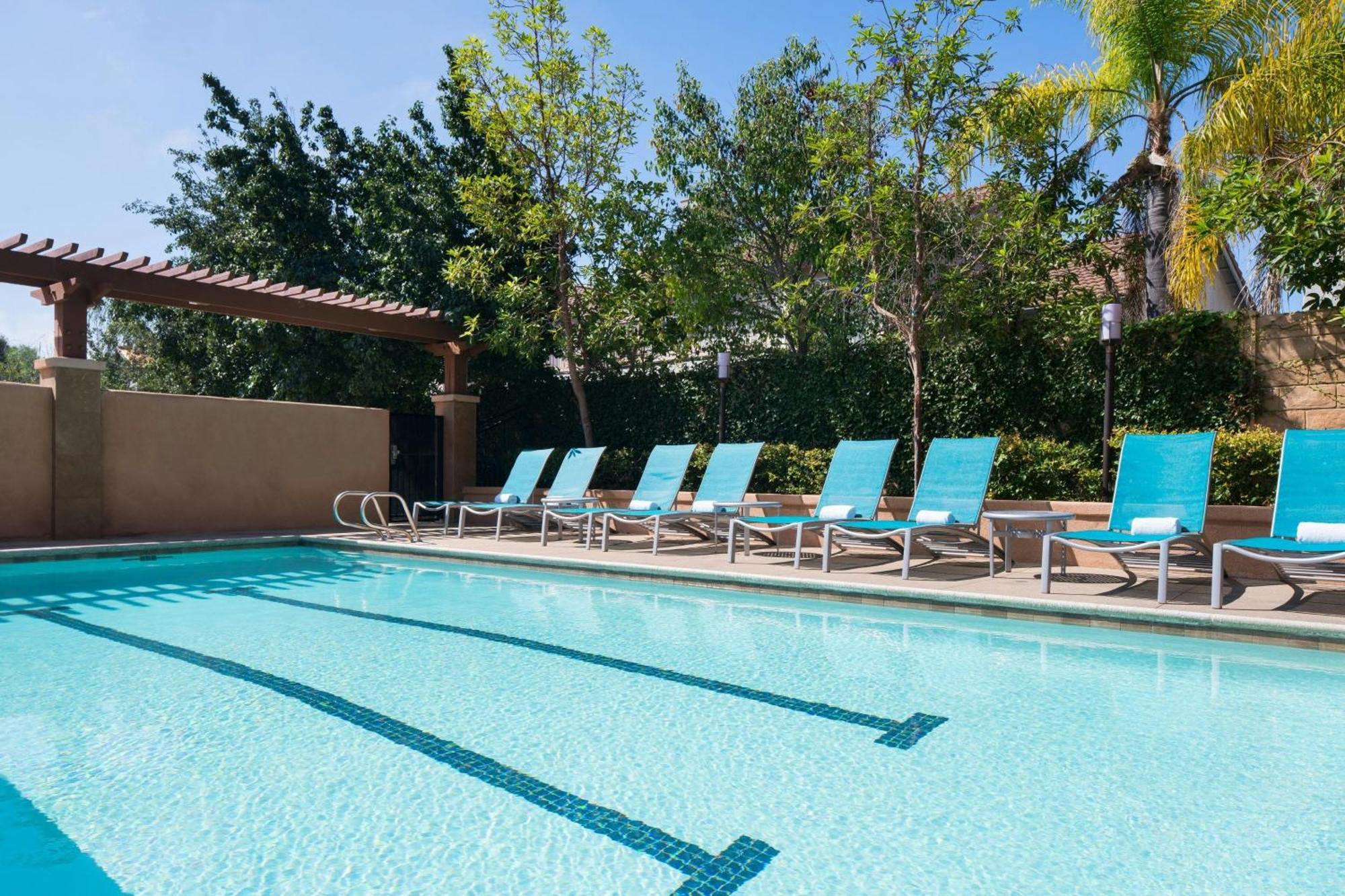 Towneplace Suites By Marriott San Diego Carlsbad / Виста Экстерьер фото