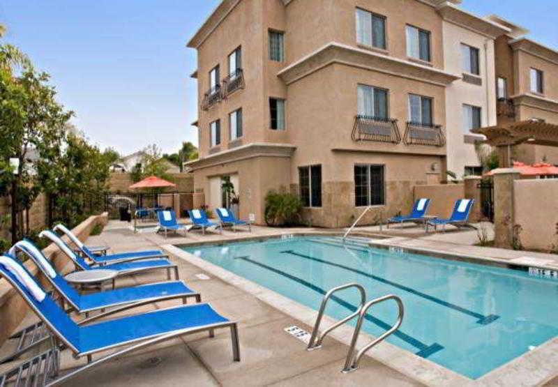 Towneplace Suites By Marriott San Diego Carlsbad / Виста Экстерьер фото